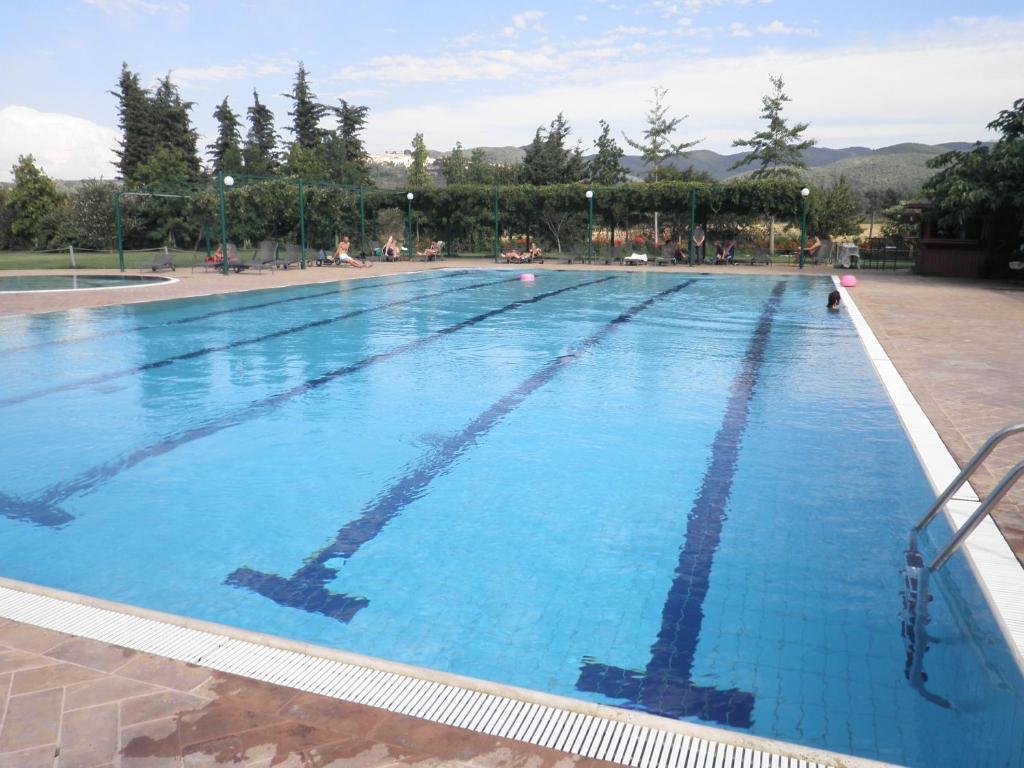 Campastrello Sport Hotel Residence Кастането Кардучи Екстериор снимка