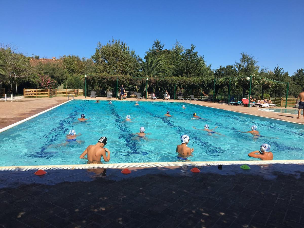 Campastrello Sport Hotel Residence Кастането Кардучи Екстериор снимка