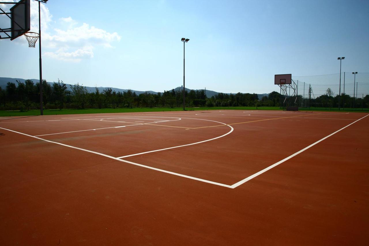 Campastrello Sport Hotel Residence Кастането Кардучи Екстериор снимка
